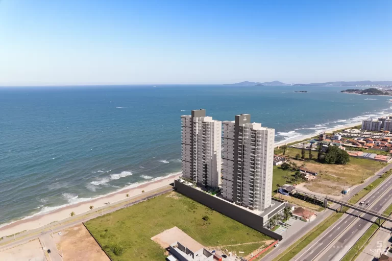 Vista aérea de Barra Velha, ilustrando as vantagens de morar em Santa Catarina